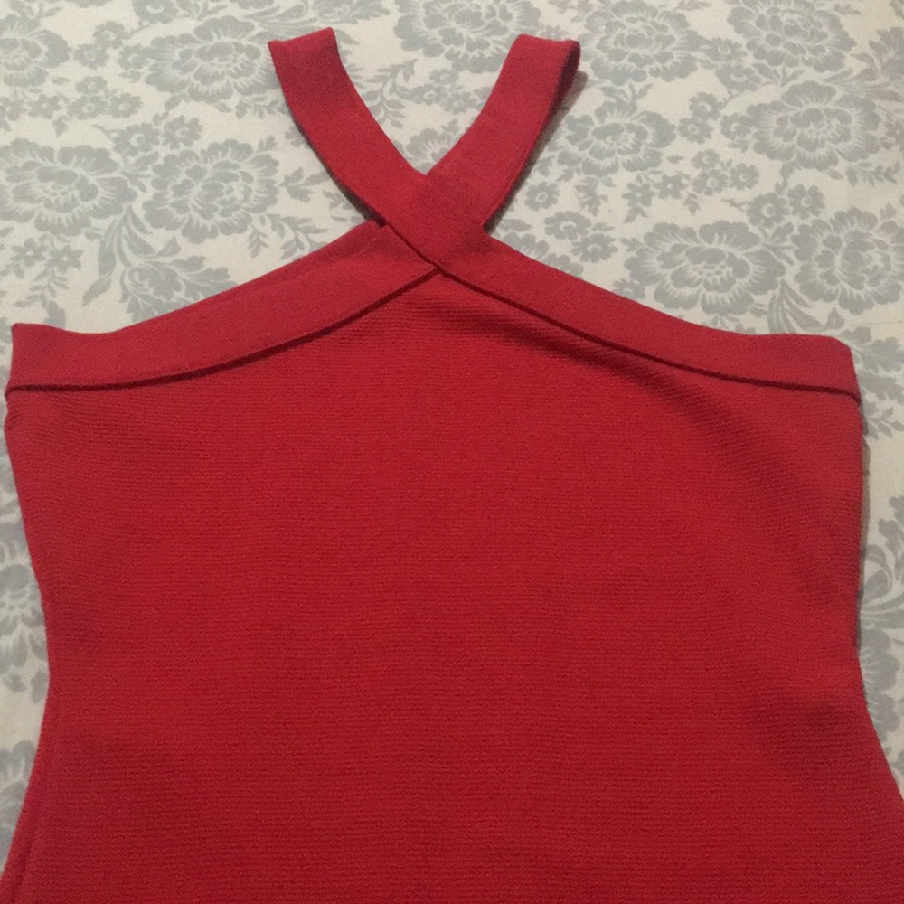 Red top - Picture 2 of 3